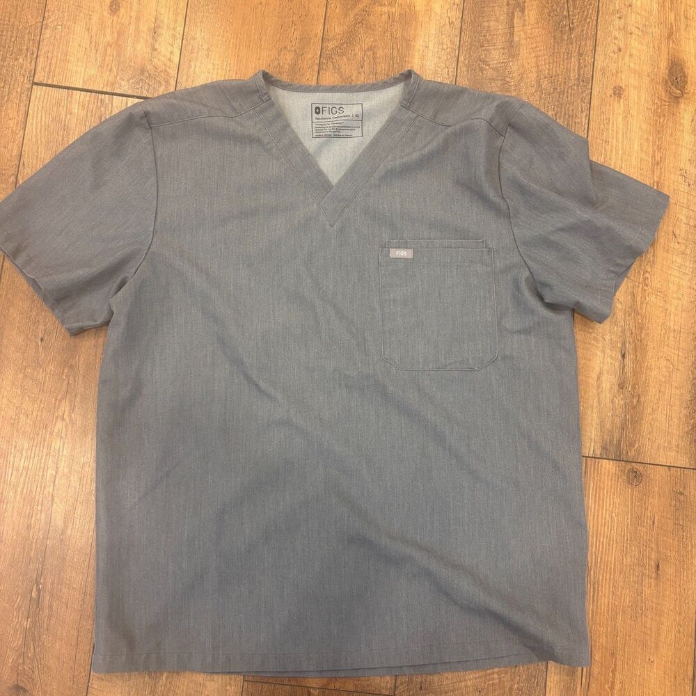 Figs Men's Leon Three Pocket Scrub Top Graphite Gray XL FM1500 PO 5048 Medical